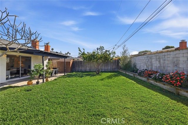 8282 Noble Circle, Huntington Beach, CA 92647