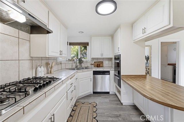 8282 Noble Circle, Huntington Beach, CA 92647