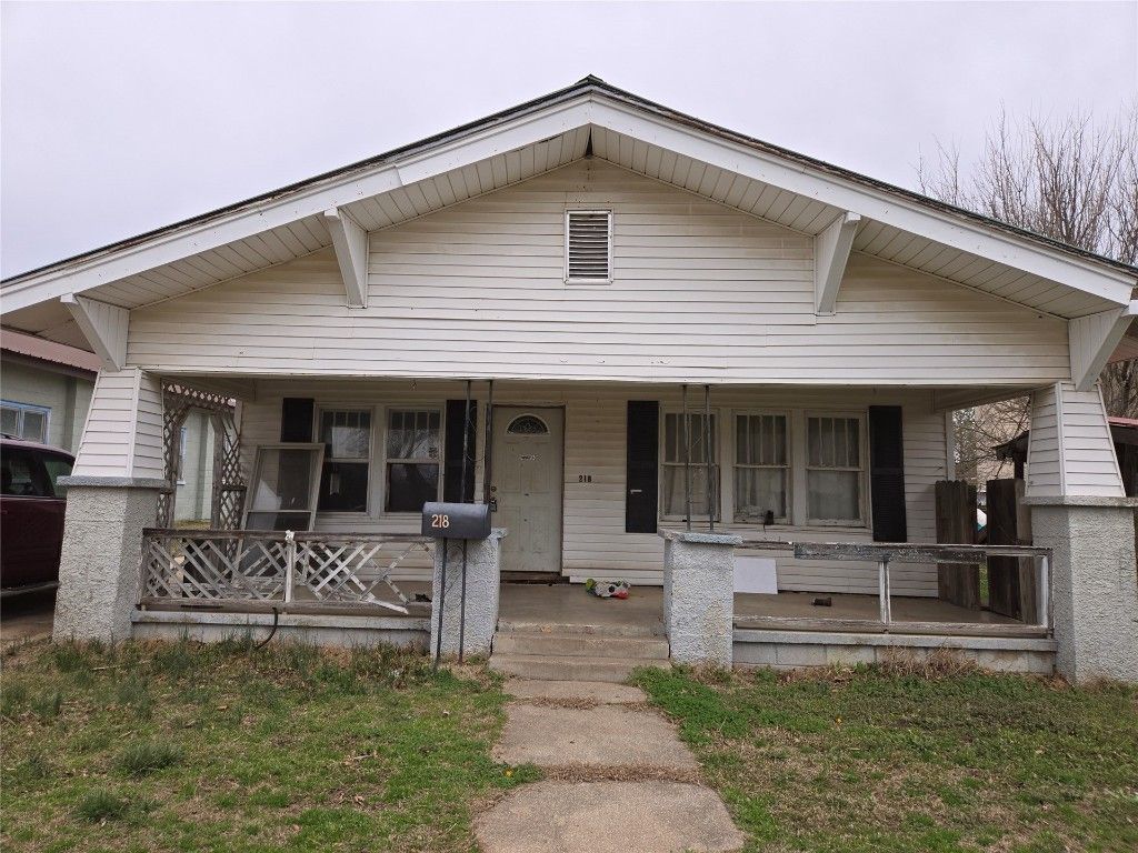 218 N 4th Street, Okemah, OK 74859