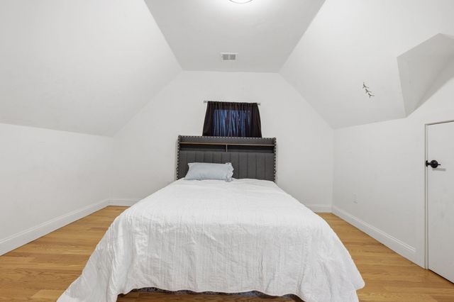 3 Oakhurst St, Boston, MA 02124