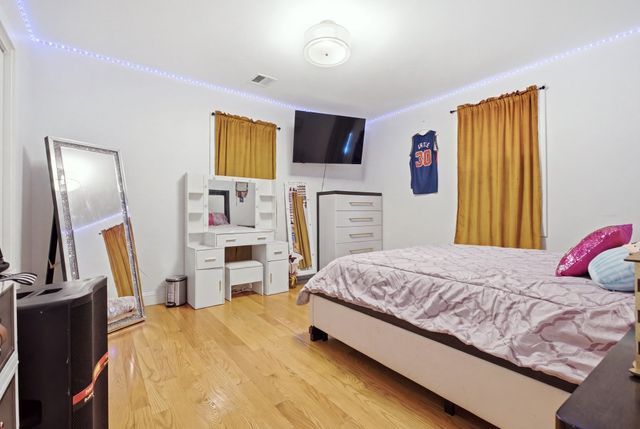 3 Oakhurst St, Boston, MA 02124