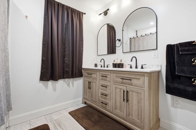 3 Oakhurst St, Boston, MA 02124