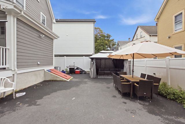 3 Oakhurst St, Boston, MA 02124