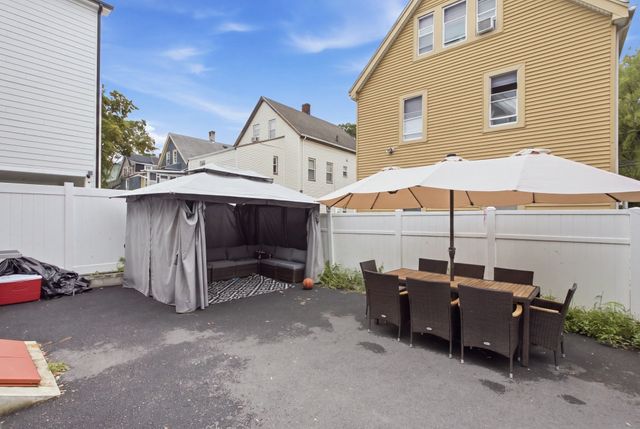 3 Oakhurst St, Boston, MA 02124
