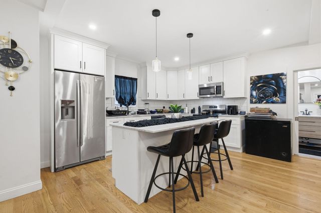 3 Oakhurst St, Boston, MA 02124