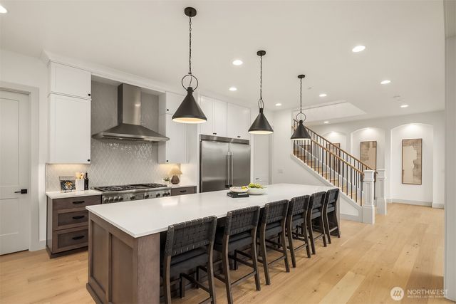 7301 152nd Avenue NE, Redmond, WA 98052