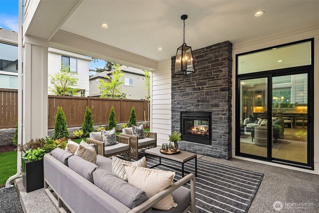 7301 152nd Avenue NE, Redmond, WA 98052