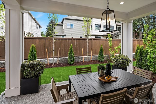 7301 152nd Avenue NE, Redmond, WA 98052