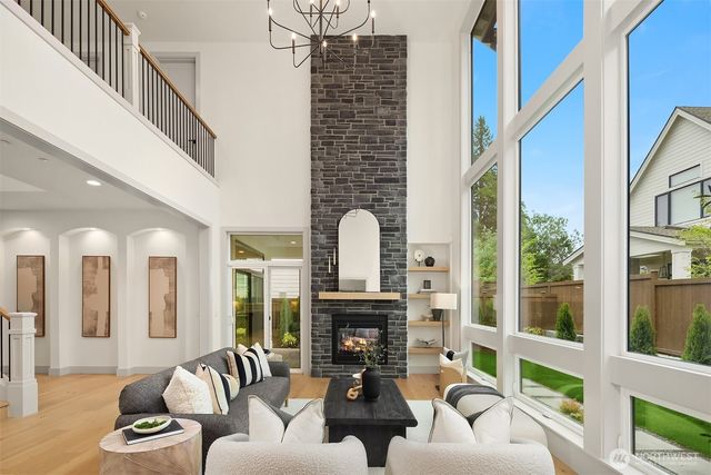 7301 152nd Avenue NE, Redmond, WA 98052