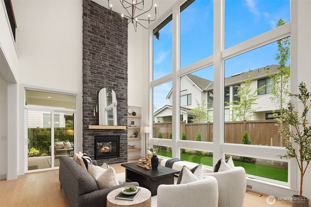 7301 152nd Avenue NE, Redmond, WA 98052