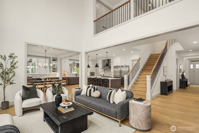 7301 152nd Avenue NE, Redmond, WA 98052