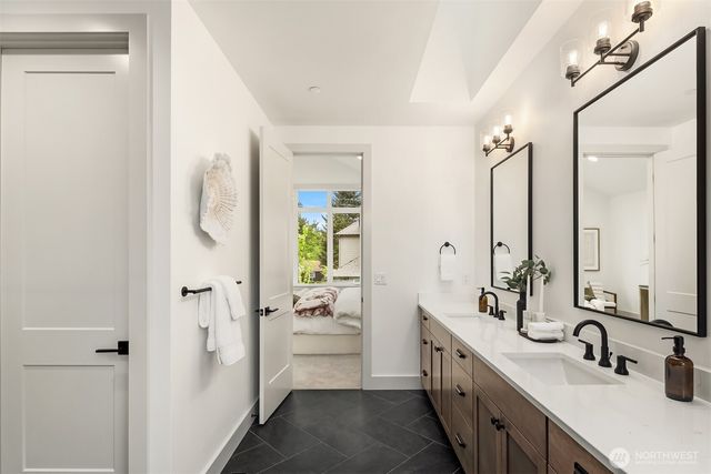 7301 152nd Avenue NE, Redmond, WA 98052