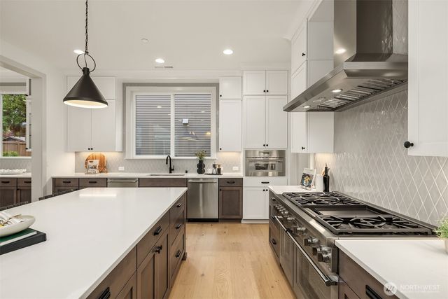 7301 152nd Avenue NE, Redmond, WA 98052