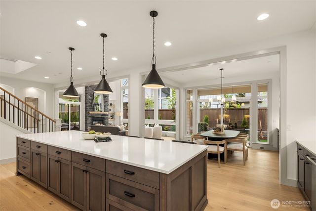 7301 152nd Avenue NE, Redmond, WA 98052