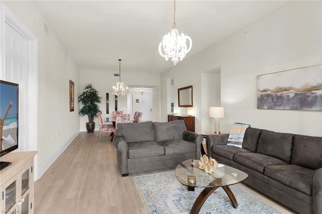 9205 Museo CIR # 103, Naples, FL 34114