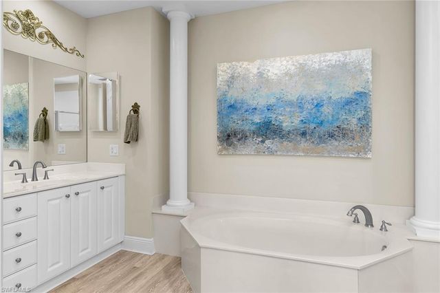 9205 Museo CIR # 103, Naples, FL 34114