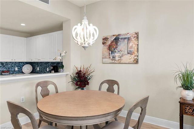 9205 Museo CIR # 103, Naples, FL 34114