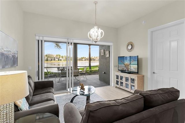 9205 Museo CIR # 103, Naples, FL 34114