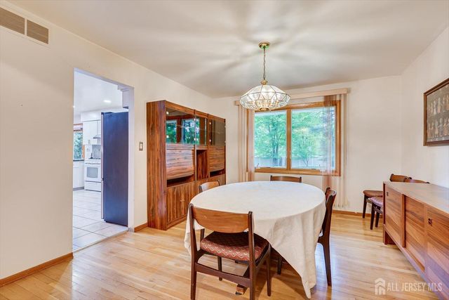 688 Grove Avenue, Edison, NJ 08820