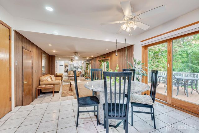 688 Grove Avenue, Edison, NJ 08820