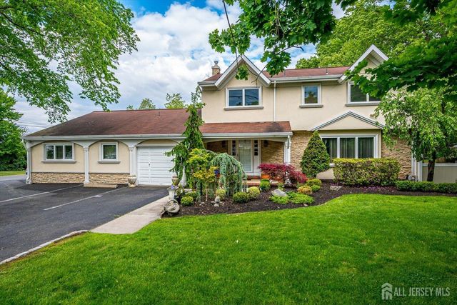 688 Grove Avenue, Edison, NJ 08820