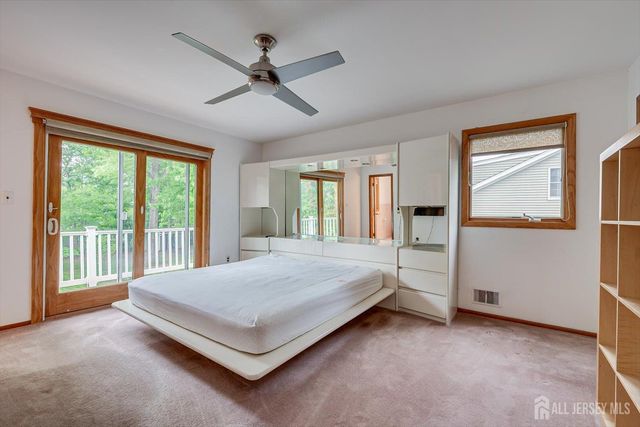 688 Grove Avenue, Edison, NJ 08820