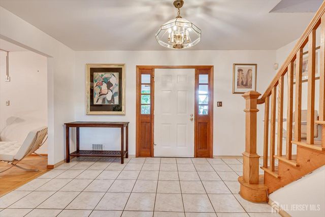 688 Grove Avenue, Edison, NJ 08820