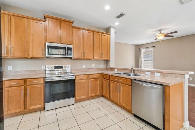 8718 SANDY PLAINS DRIVE, Riverview, FL 33578