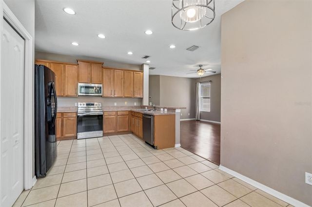 8718 SANDY PLAINS DRIVE, Riverview, FL 33578