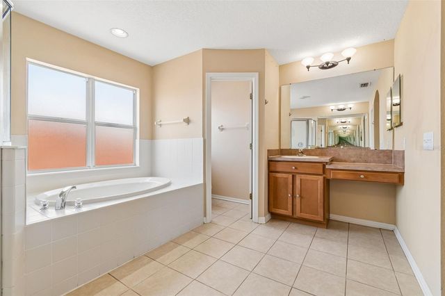 8718 SANDY PLAINS DRIVE, Riverview, FL 33578