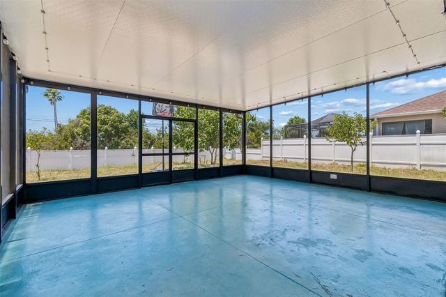 8718 SANDY PLAINS DRIVE, Riverview, FL 33578