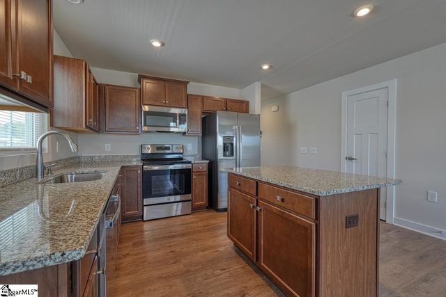 917 Blue Willow Court, Spartanburg, SC 29302