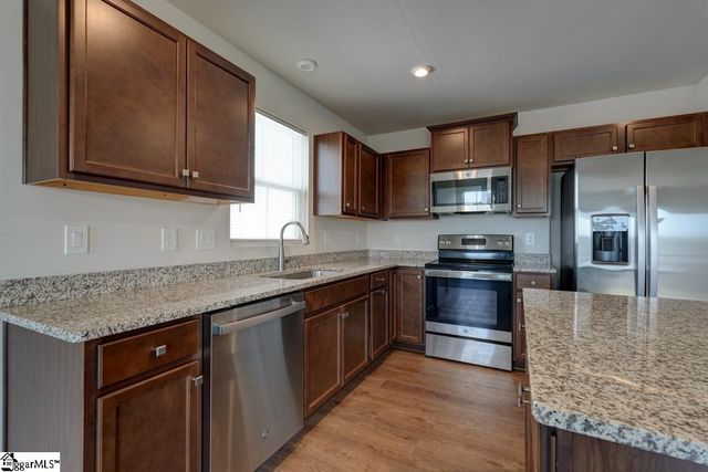 917 Blue Willow Court, Spartanburg, SC 29302