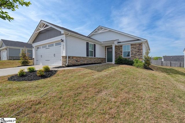 917 Blue Willow Court, Spartanburg, SC 29302