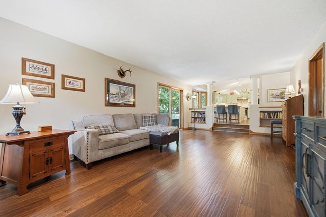 5604 Lone Oak Drive, Savage, MN 55378