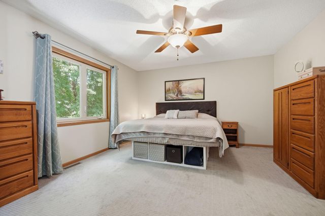 5604 Lone Oak Drive, Savage, MN 55378