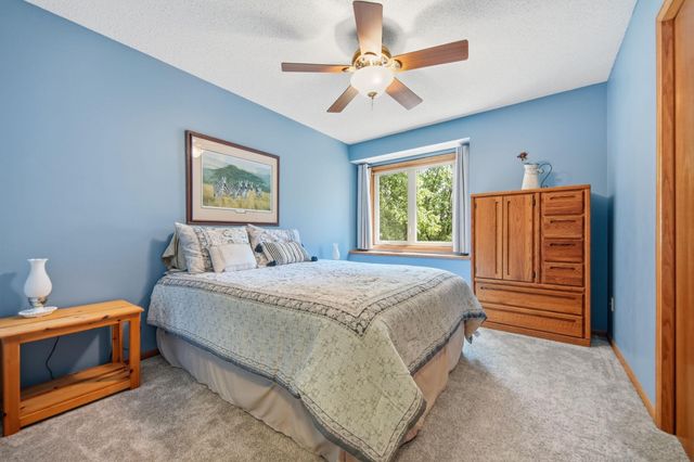 5604 Lone Oak Drive, Savage, MN 55378