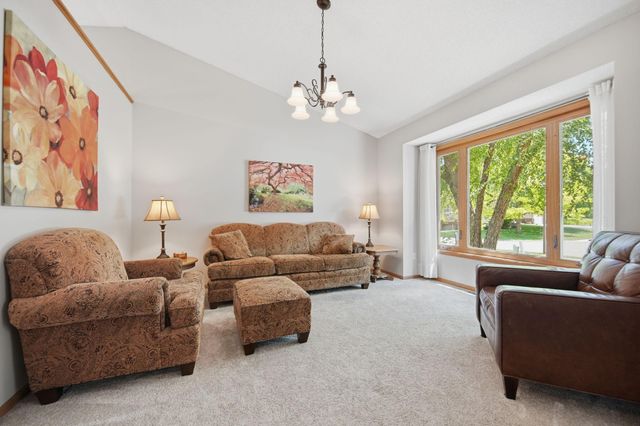 5604 Lone Oak Drive, Savage, MN 55378