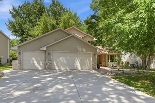 5604 Lone Oak Drive, Savage, MN 55378