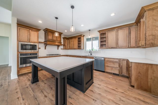 5101 Shoreside Ct, Maize, KS 67101