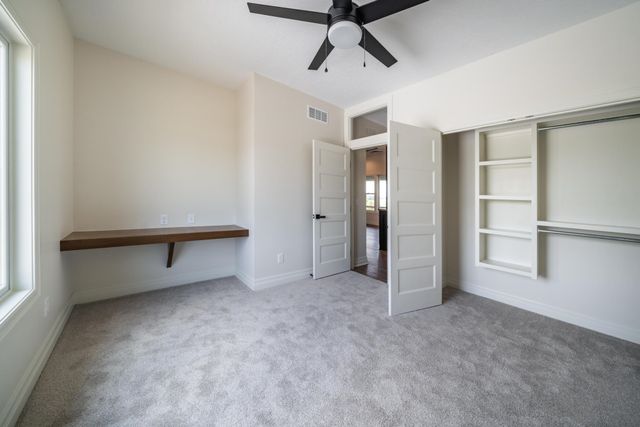 5101 Shoreside Ct, Maize, KS 67101