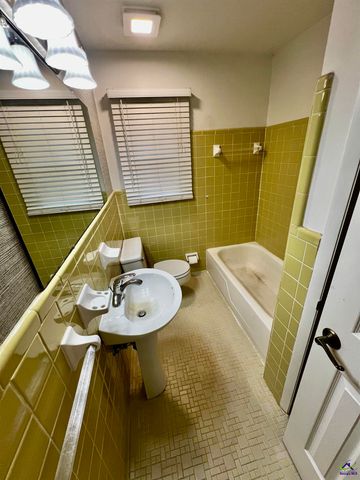 422 Carolina Avenue, Warner Robins, GA 31093