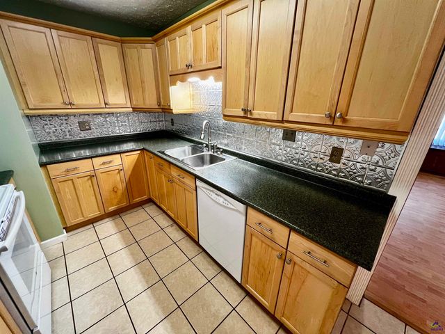 422 Carolina Avenue, Warner Robins, GA 31093