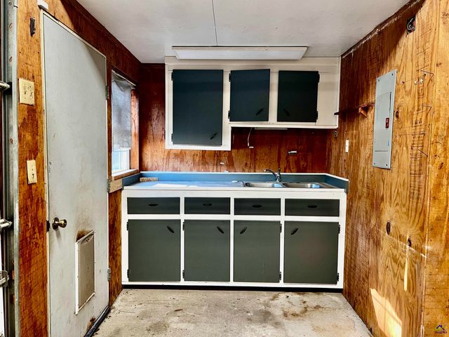 422 Carolina Avenue, Warner Robins, GA 31093