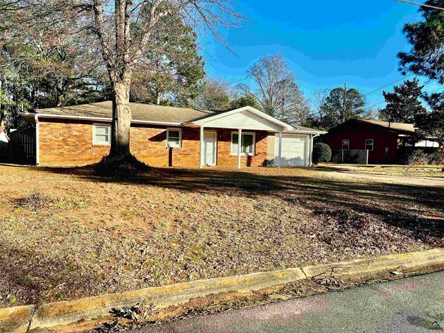 422 Carolina Avenue, Warner Robins, GA 31093