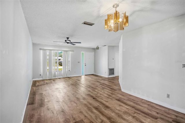 2715 27TH AVENUE DRIVE W, Bradenton, FL 34205