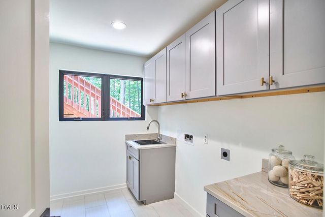 2551 Owens Court, Chapel Hill, NC 27514