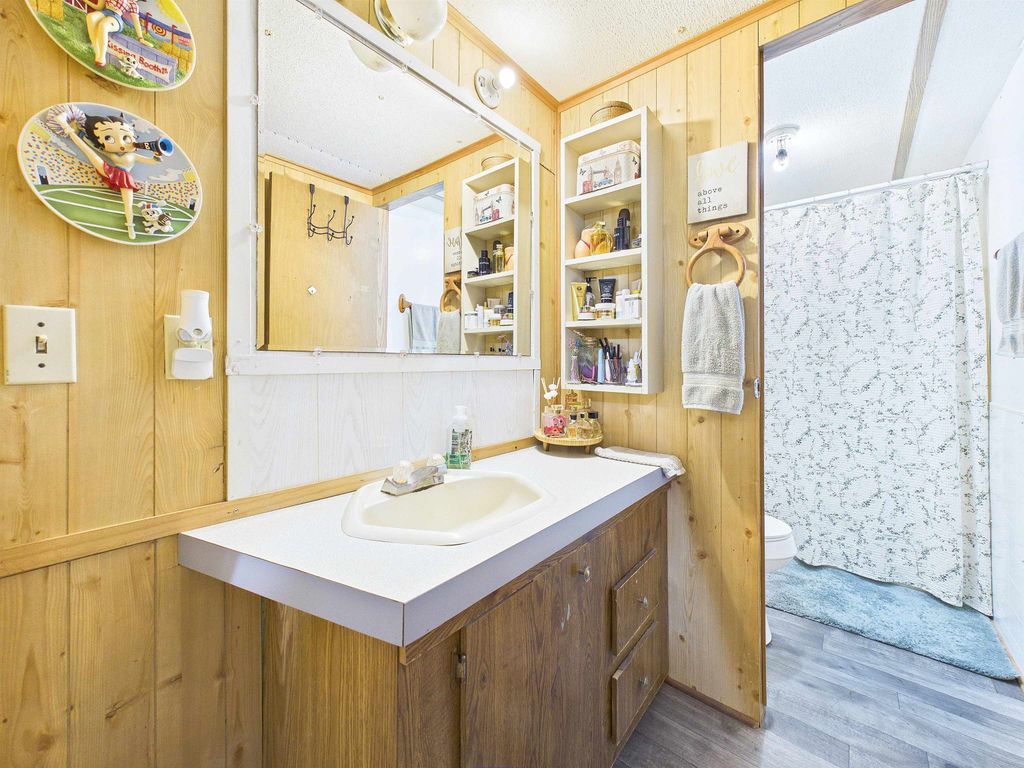 Image 20 of property listing at 2692 Foley Cutoff Road, Perry, FL 32348