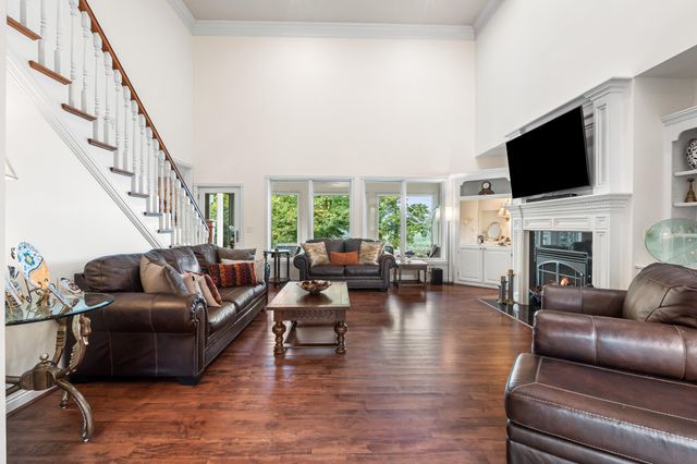 2096 Angela Court, Villa Hills, KY 41017