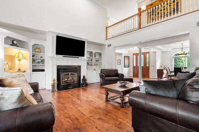 2096 Angela Court, Villa Hills, KY 41017